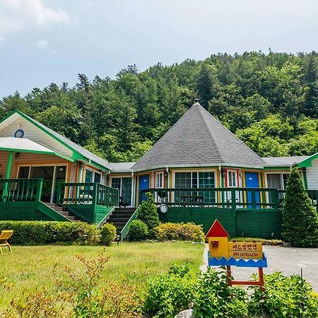 Charm Pension Gapyeong Exterior foto