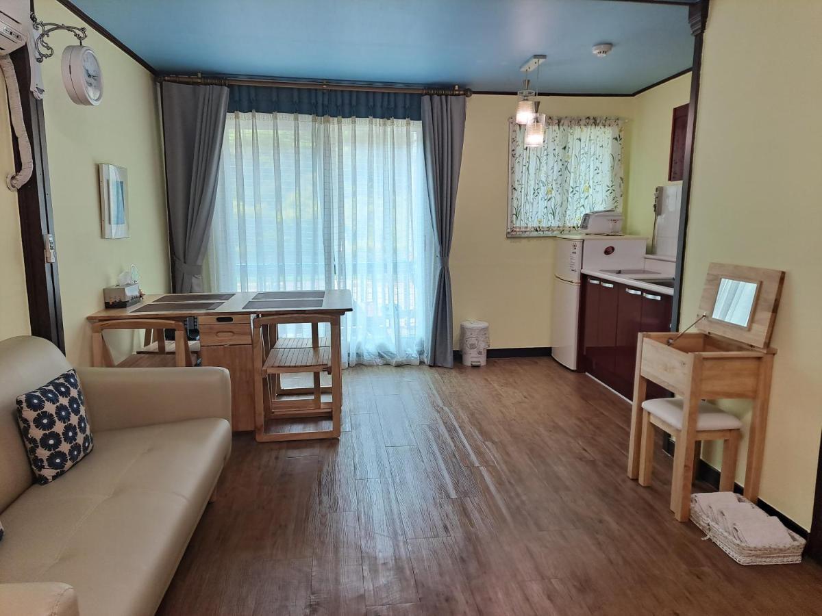 Charm Pension Gapyeong Exterior foto